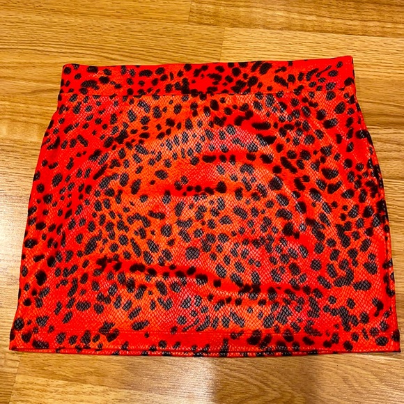Zenana Outfitters Skirts Zenana Outfitters Animal Print Mini Skirt